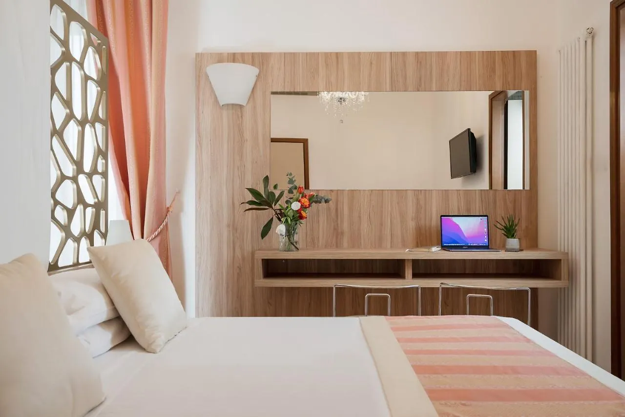 Boutique Hotel Re Enzo Bologne 4*,  Italie