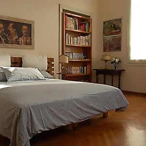 Italy Prestigious Couette-café