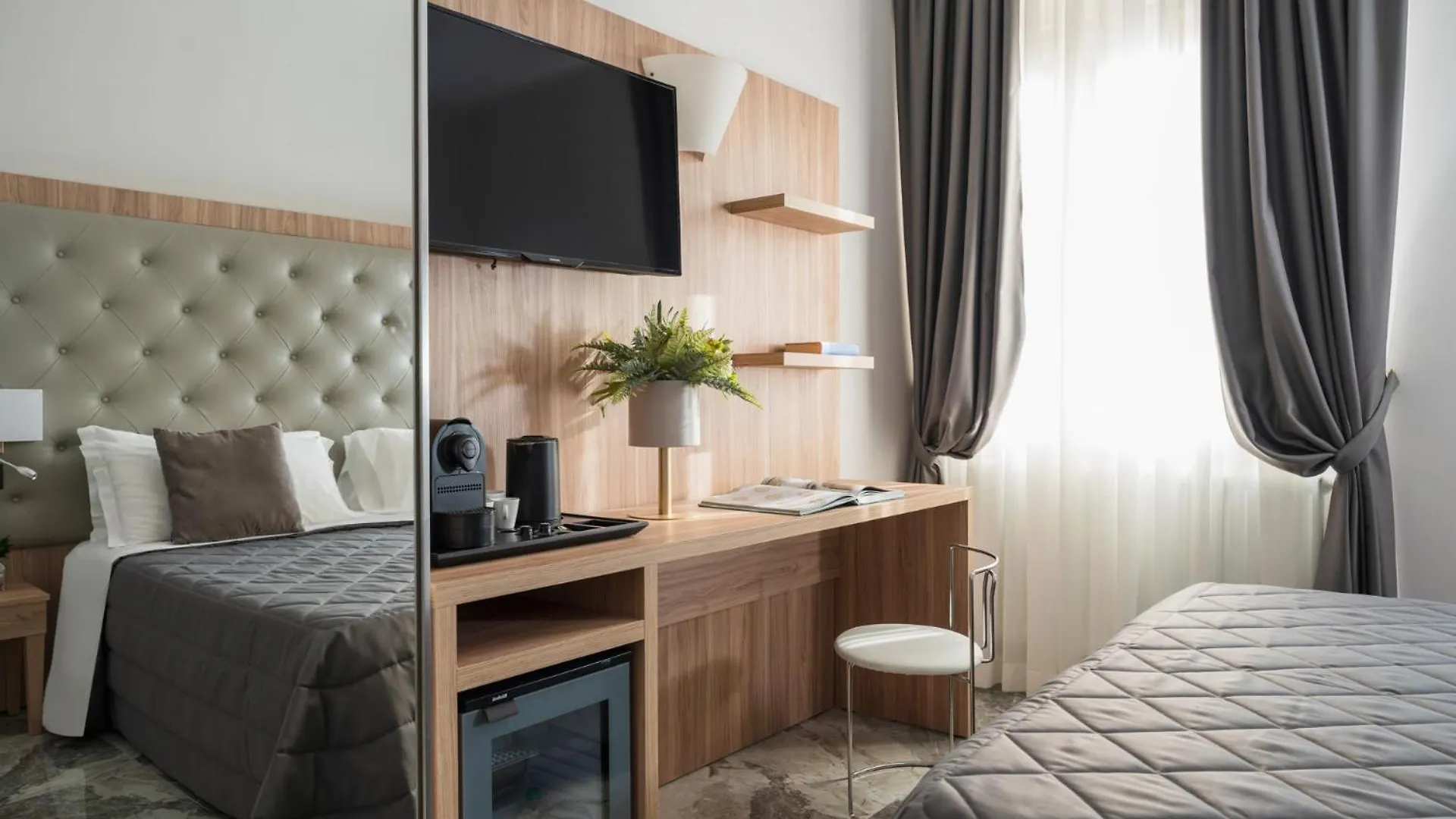 Re Enzo Hotel Bologna 4*,
